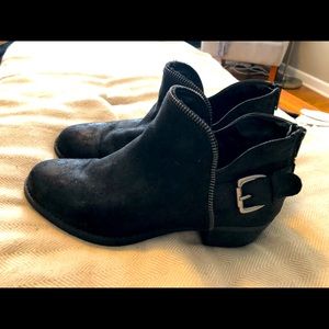 Black ankle bootie